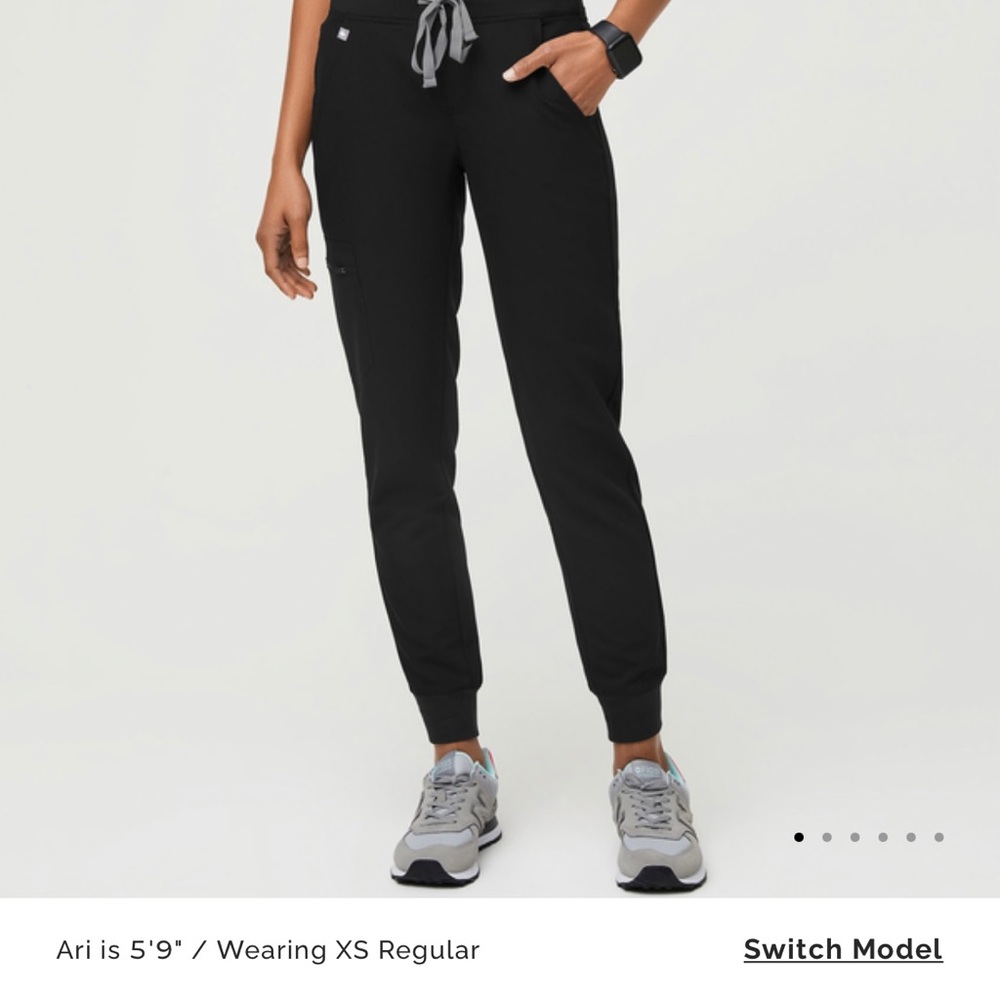 Figs women’s jogger scrub pants
